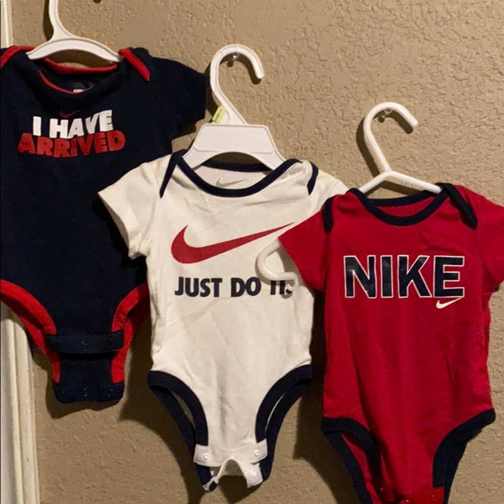 Short sleeve onesies